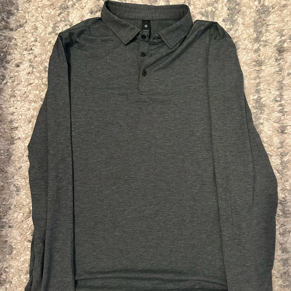 Men’s Lululemon long sleeve size large. Never worn